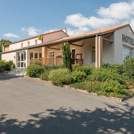 Hotel Les 3 Marchands Bressuire Exterior foto